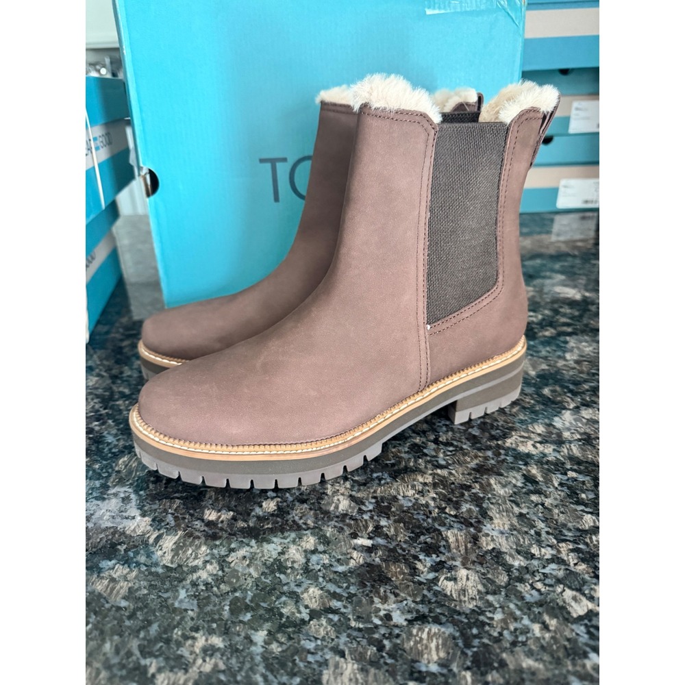 Toms Bennet Oak Brown Nubuck Water Resistant Faux Fur Chelsea Boots 7.5 10021285